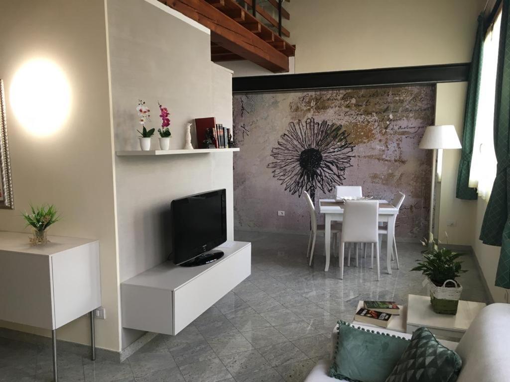 Il Vicoletto Holiday House ヴォルタ・マントヴァーナ エクステリア 写真